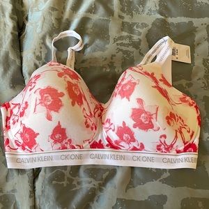 Calvin Klein (CK one) wireless bralette